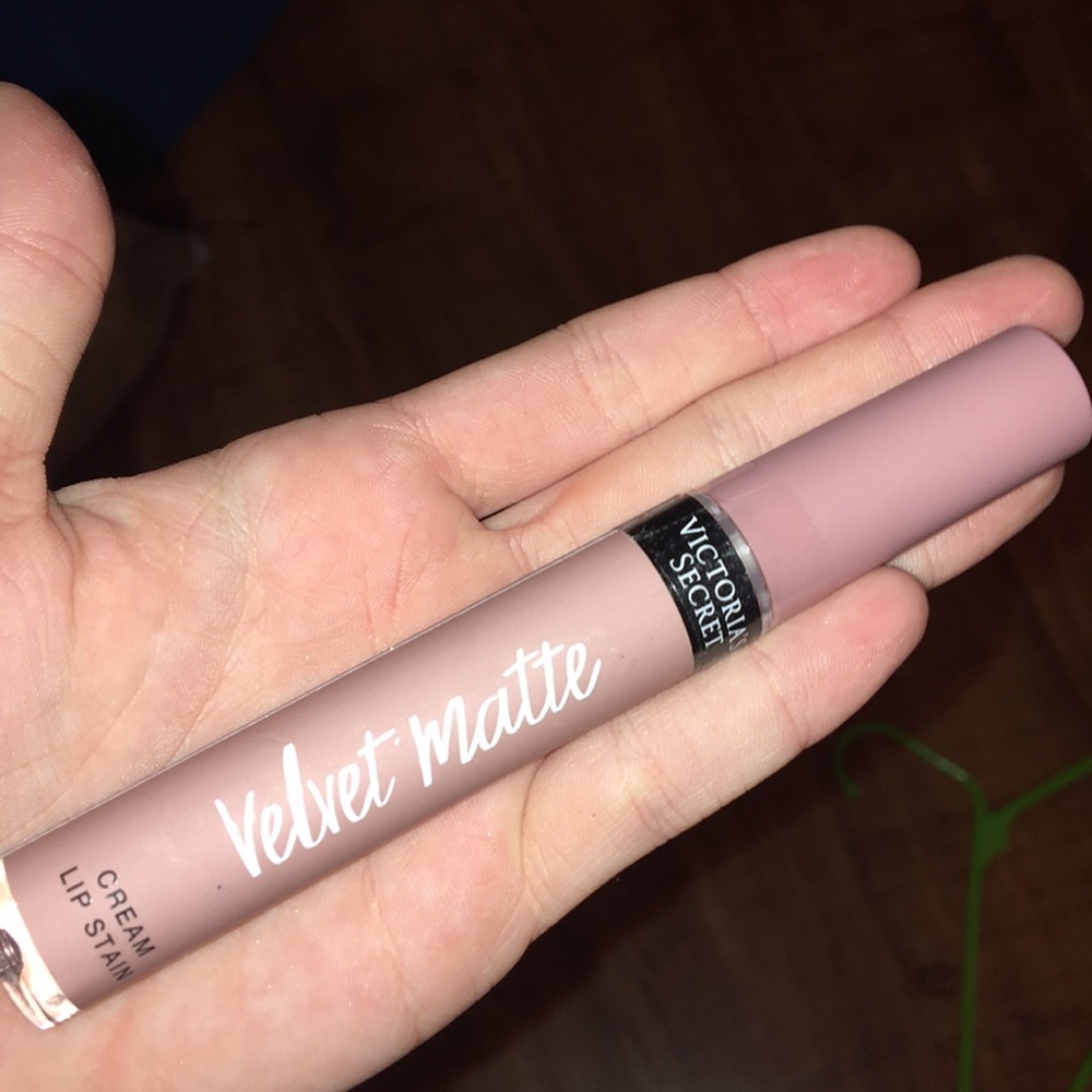 packaged & sealed lipstick